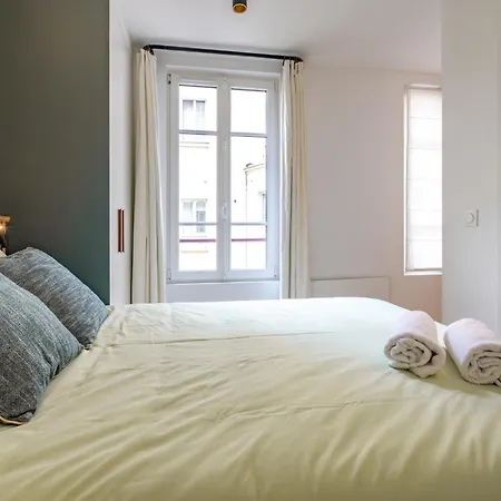 Apartment 4 Guest - Hausmanian Flat Arc De Triomph *