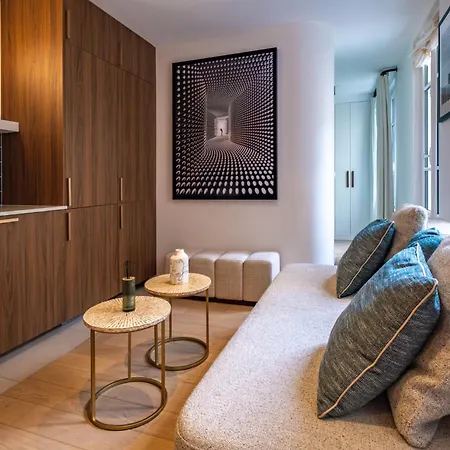 4 Guest - Hausmanian Flat Arc De Triomph Париж